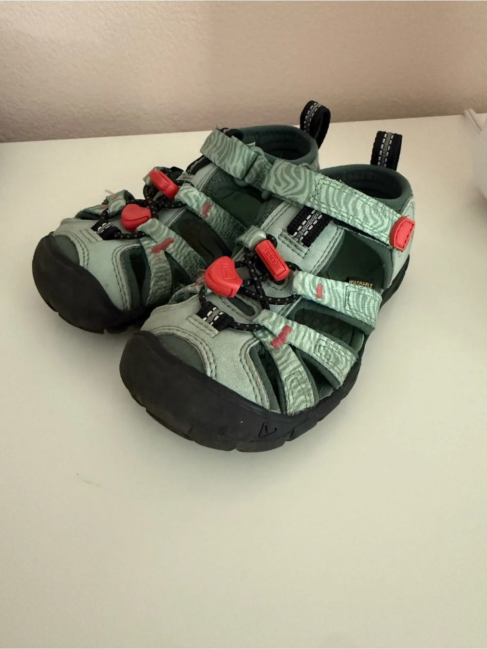 Keen Kids Light Green Closed-Toe Sandals with Coral Accents
